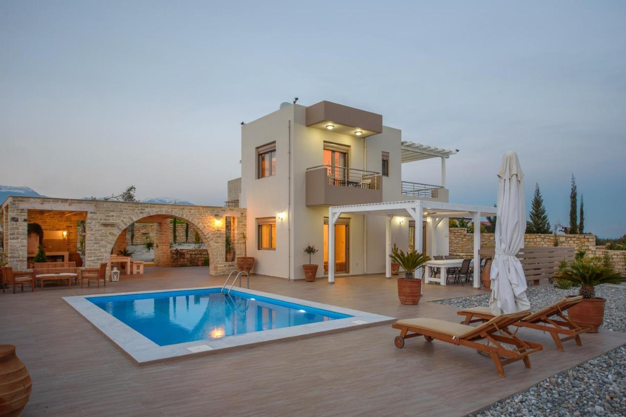 Golden Sky Villa Kamilari Bagian luar foto