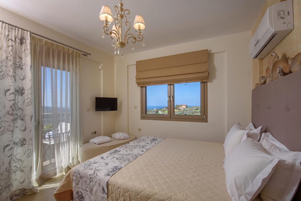 Golden Sky Villa Kamilari Bagian luar foto